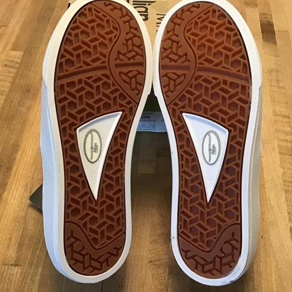Nurse Mates Align Faxon White/hearts Slip-On Shoes 37/ 6.5 M NWT?NWB - Picture 4 of 7